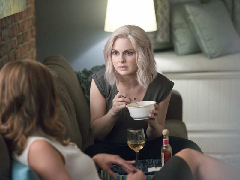 Рецензия к сериалу "Я - зомби" Рецензия к сериалу "Я - зомби"