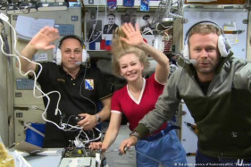 Творцы фильма «Вызов» вернулись из космоса Творцы фильма «Вызов» вернулись из космоса